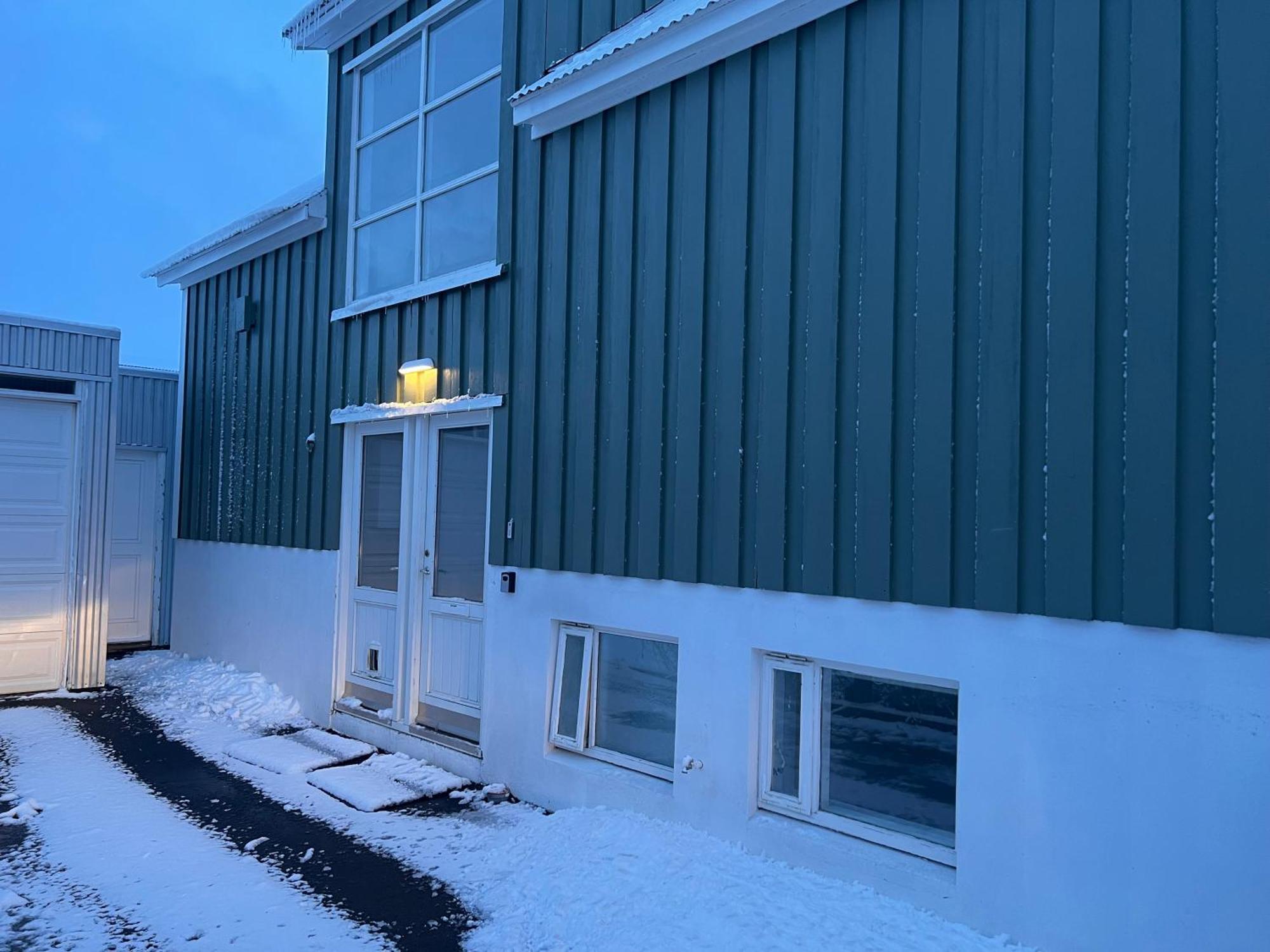 Akureyri Apartments Екстериор снимка